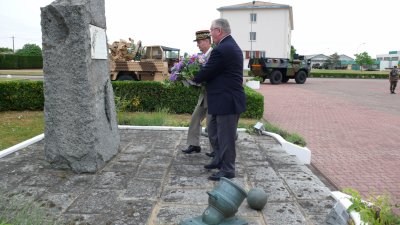 823 - Assemblée Générale de l'ANAMAT du 10 au 12 Mai 2011(Prise d'Armes)